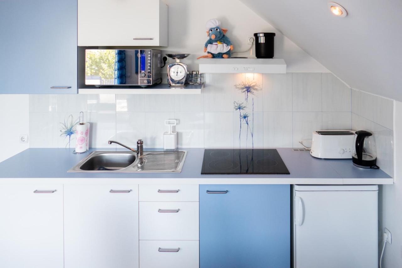Modrin Apartments カムニーク エクステリア 写真